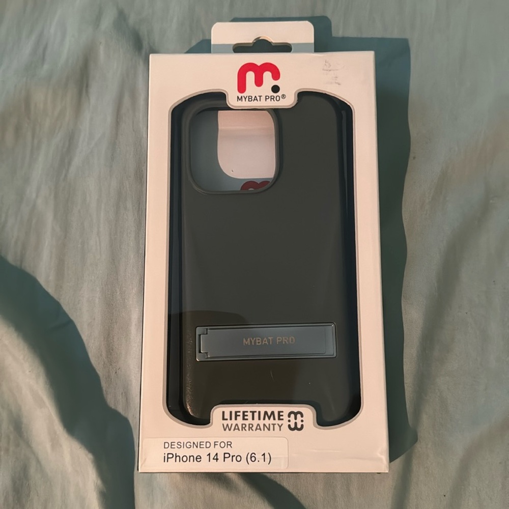 NWT iPhone 14 Pro case with stand and screen protector (6.1”)
